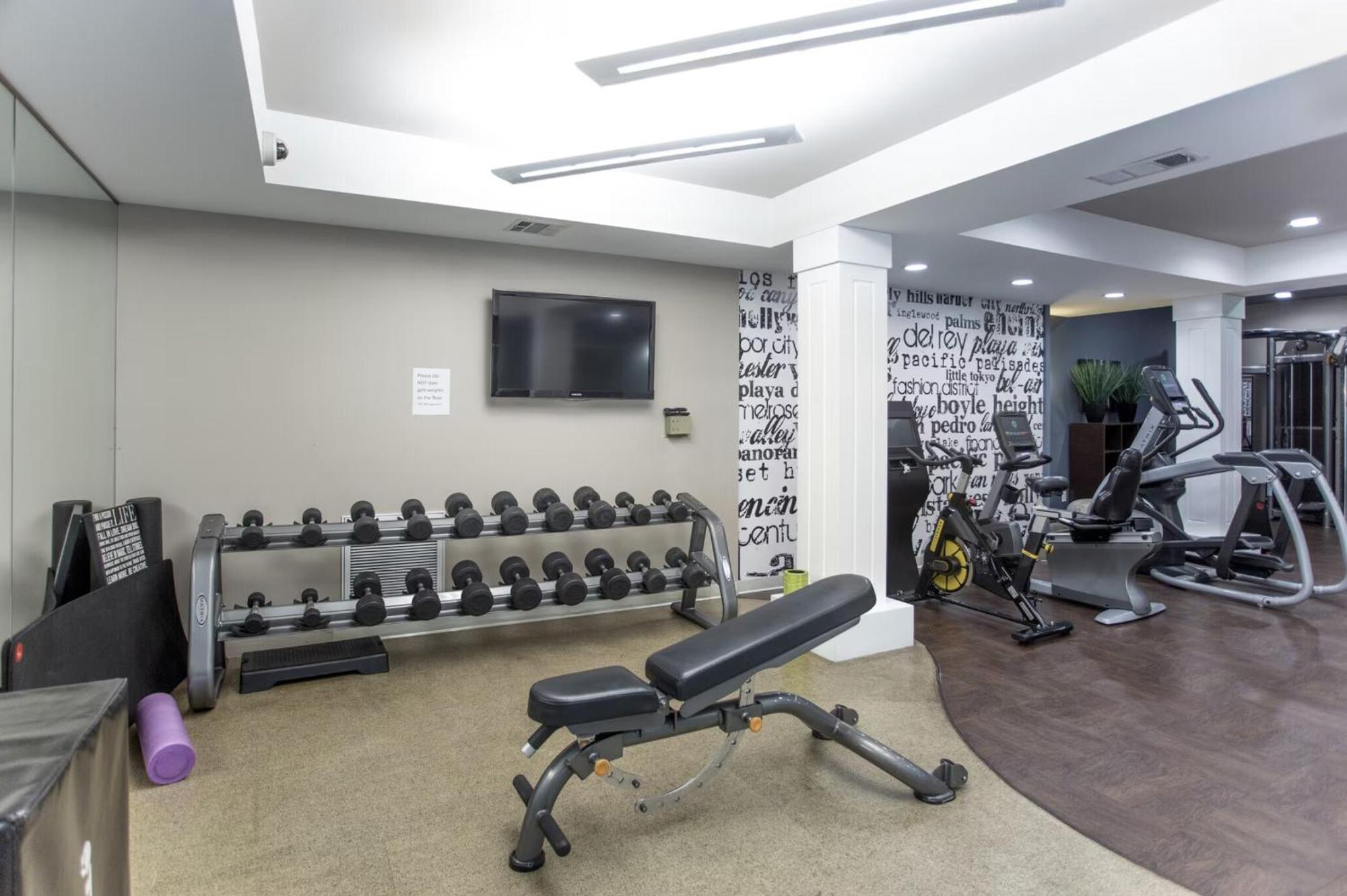לוס אנג'לס Beverly Hills Chic 2 Bed 2Bath With Patio And Parking 309 מראה חיצוני תמונה